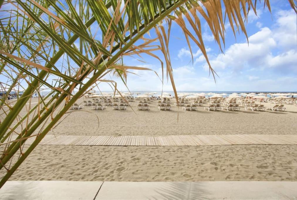 Studio In Torres Del Sol Griffin Near The Beach Арона Екстериор снимка